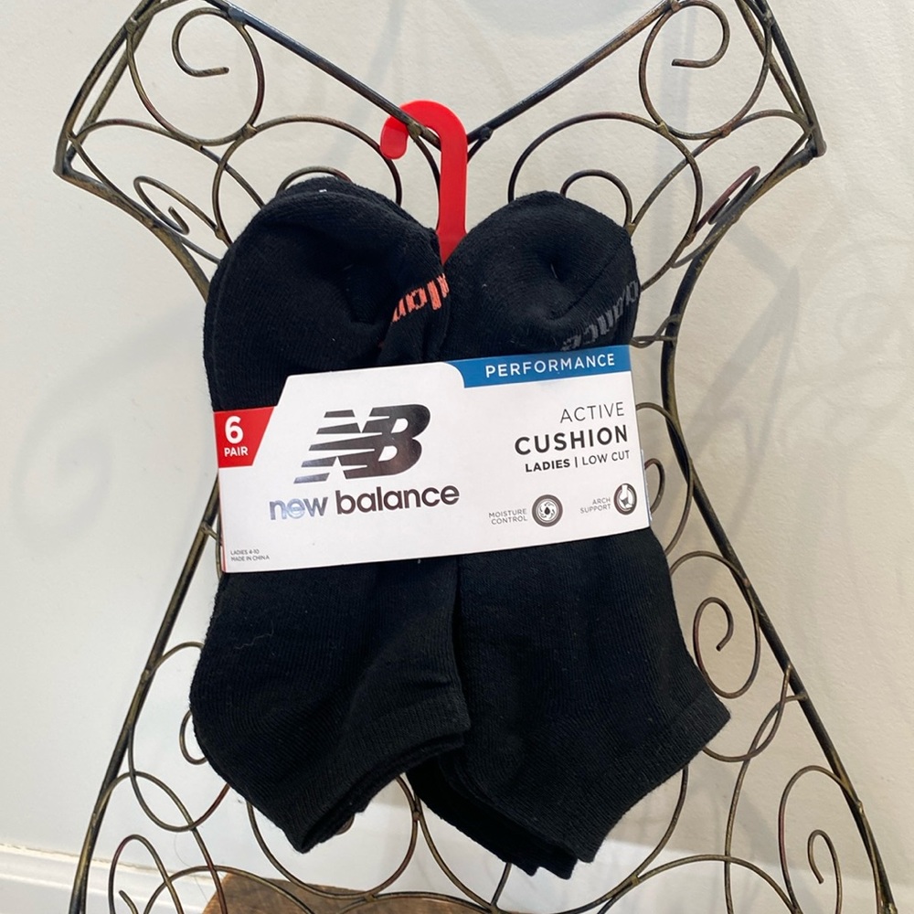 🆕 Women’s New Balance Socks